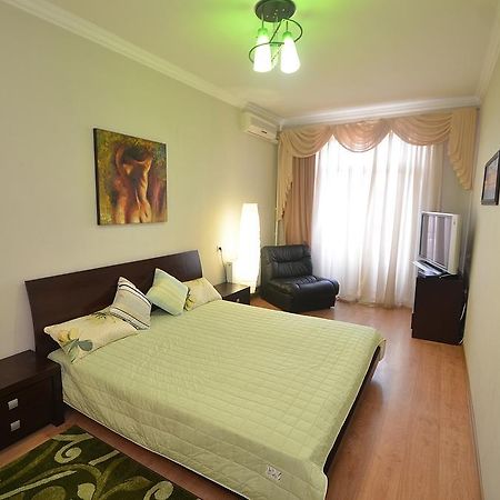 Apartments In The City Center On Sobornaya Street Nikolayev Quarto foto