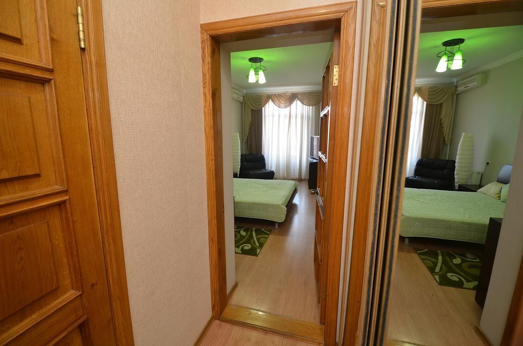 Apartments In The City Center On Sobornaya Street Nikolayev Quarto foto