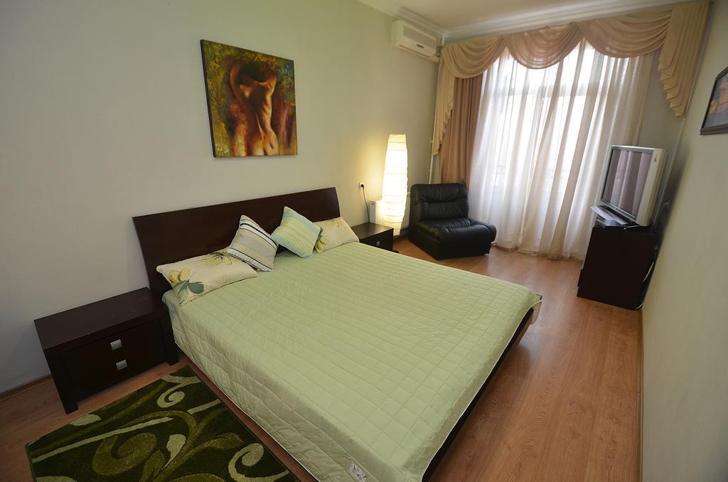 Apartments In The City Center On Sobornaya Street Nikolayev Quarto foto