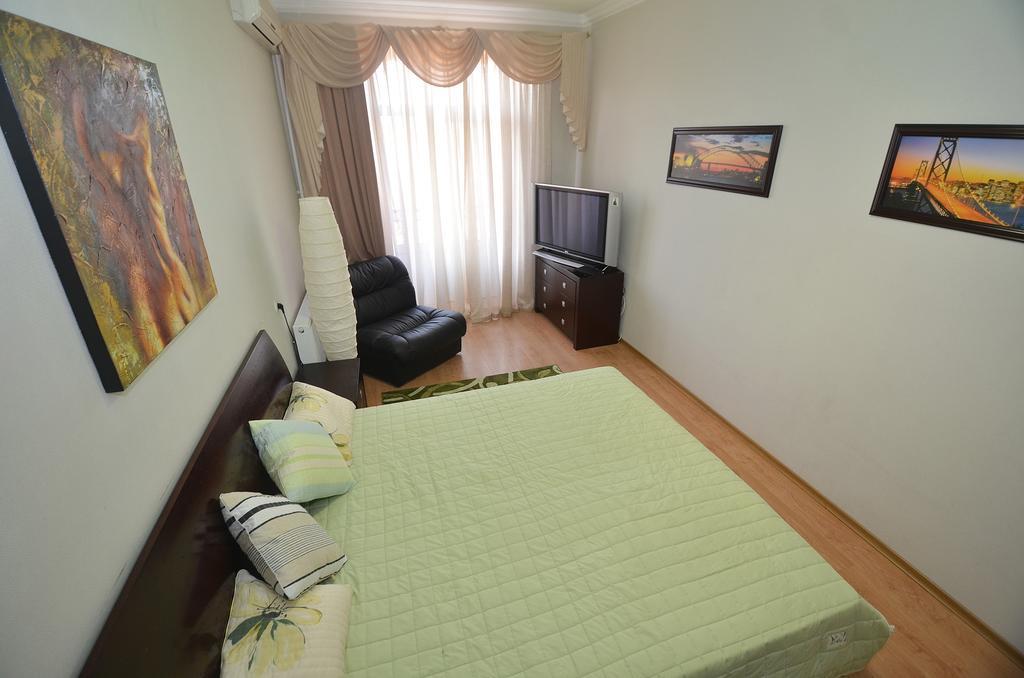 Apartments In The City Center On Sobornaya Street Nikolayev Quarto foto